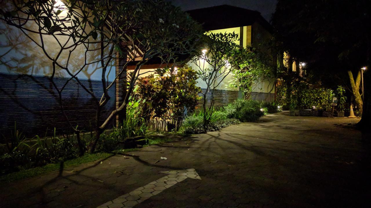 Puri Pangeran Hotel Yogyakarta Exterior foto