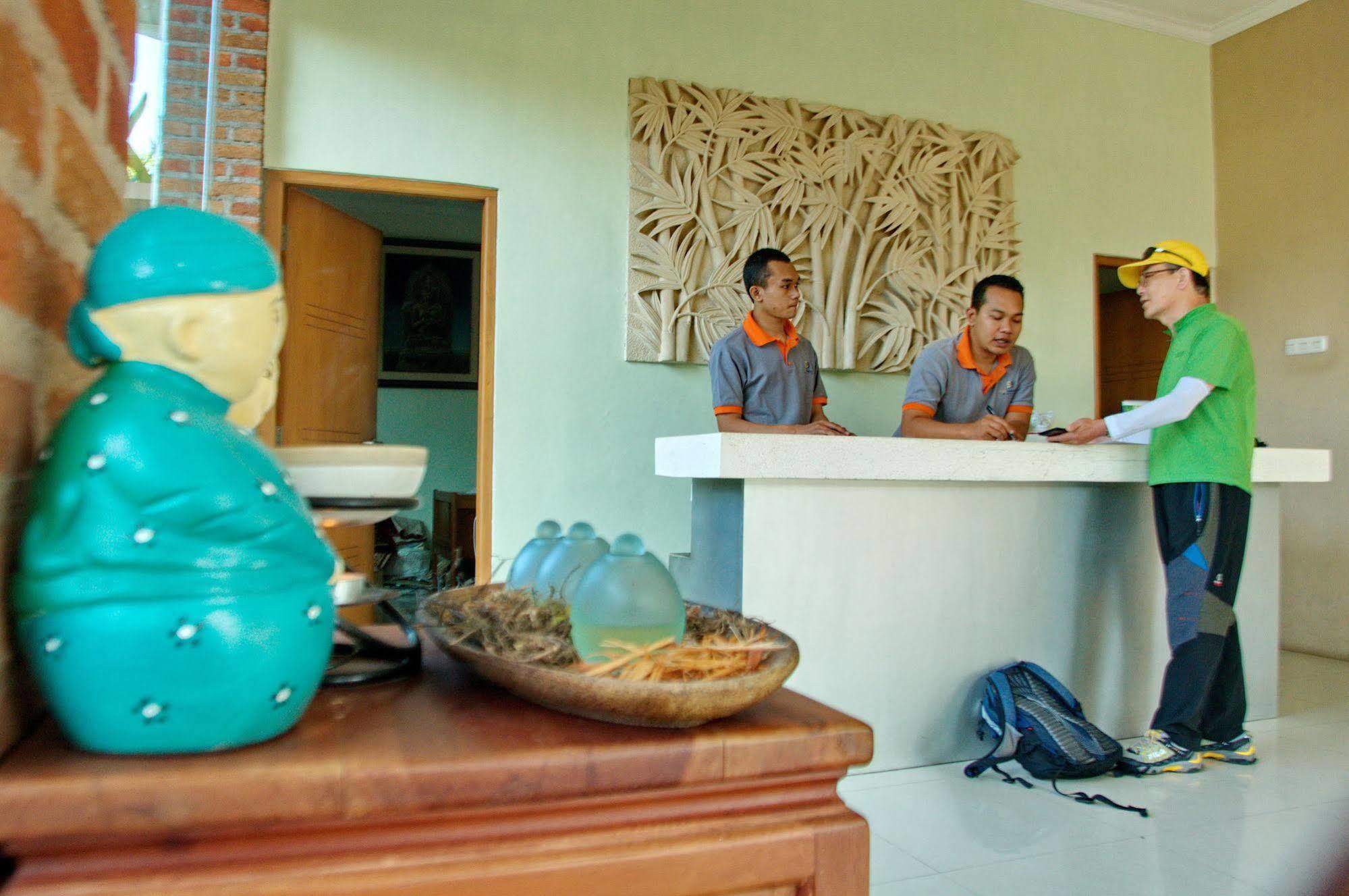 Puri Pangeran Hotel Yogyakarta Exterior foto
