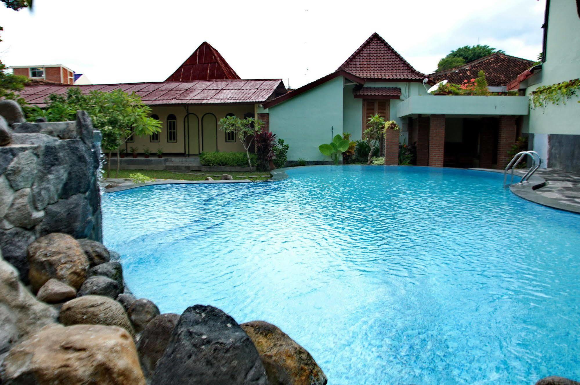 Puri Pangeran Hotel Yogyakarta Exterior foto