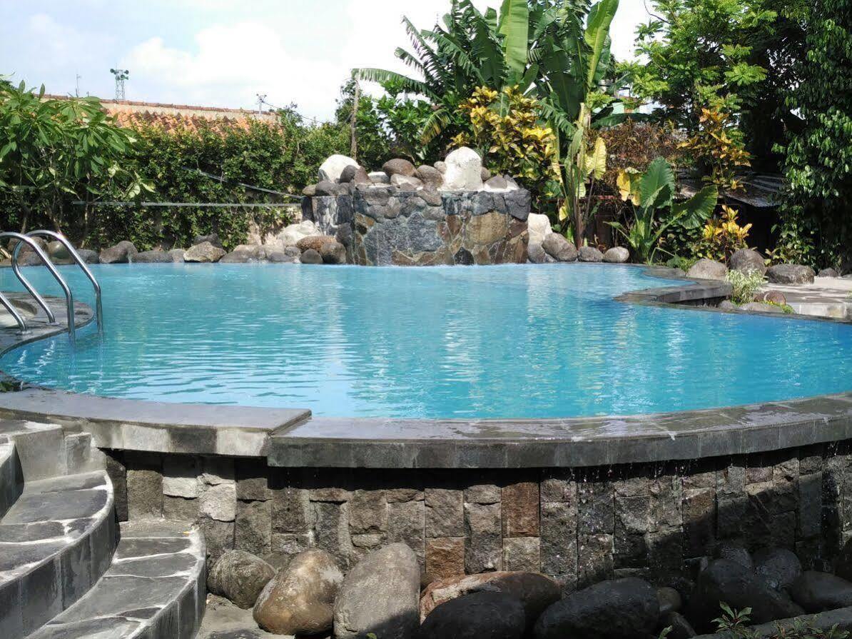 Puri Pangeran Hotel Yogyakarta Exterior foto