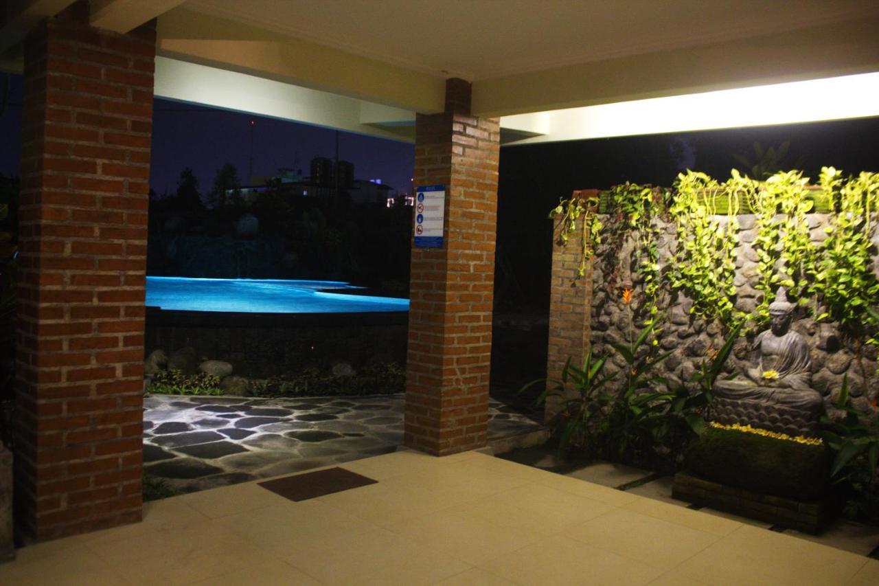 Puri Pangeran Hotel Yogyakarta Exterior foto